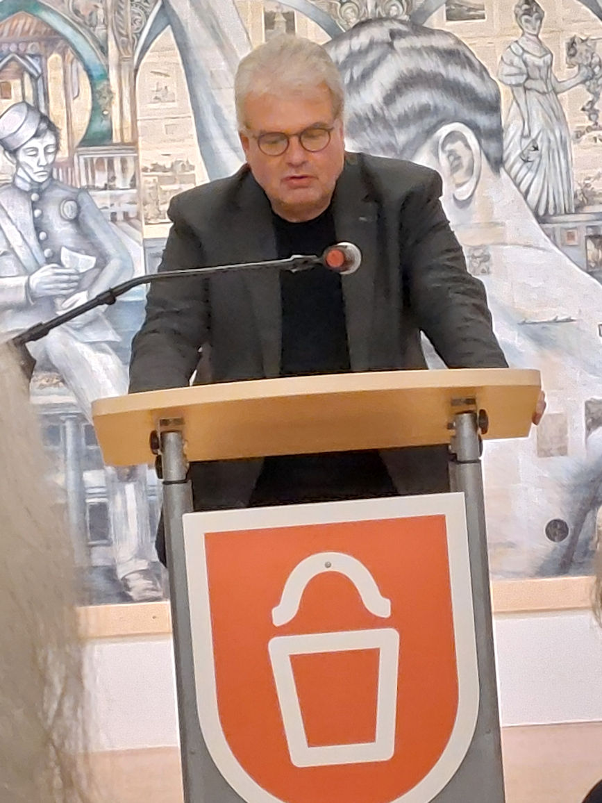 Thomas Brokamp beim Gedichtvortrag